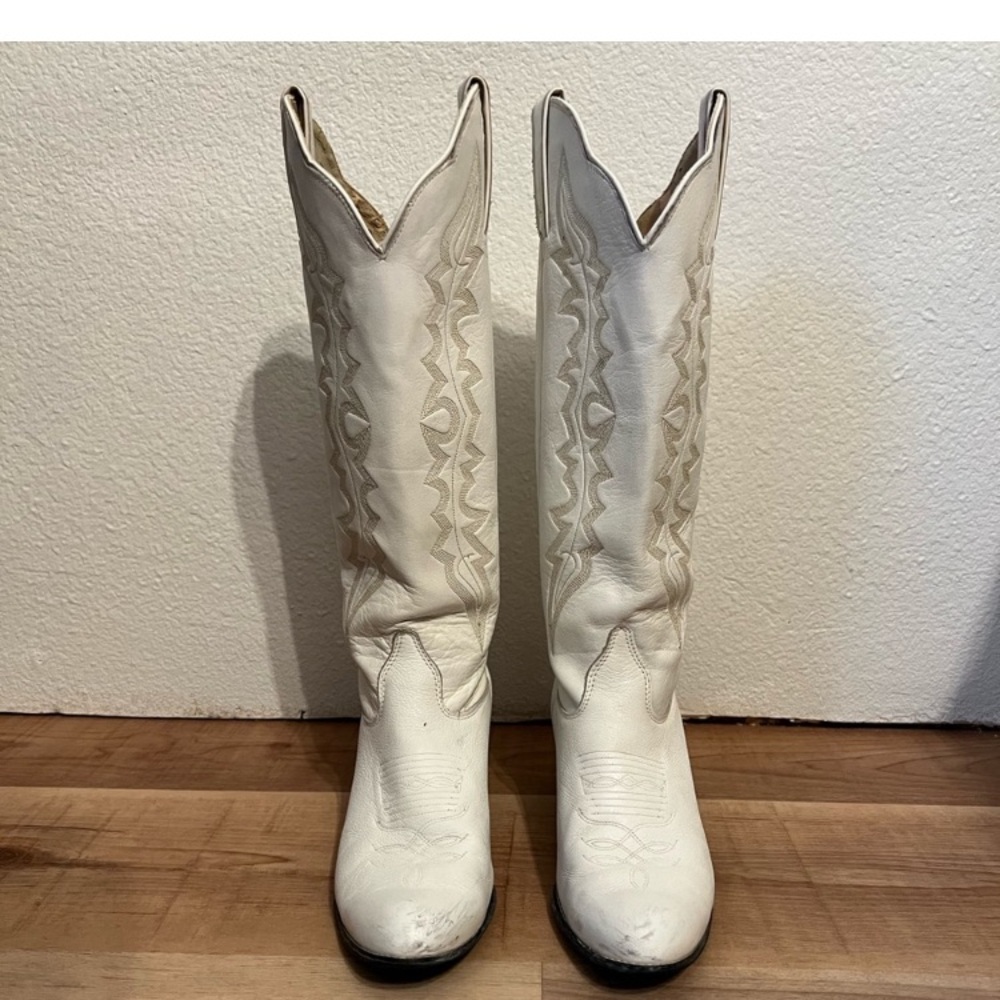 White Heeled Boots - Picture 7 of 12